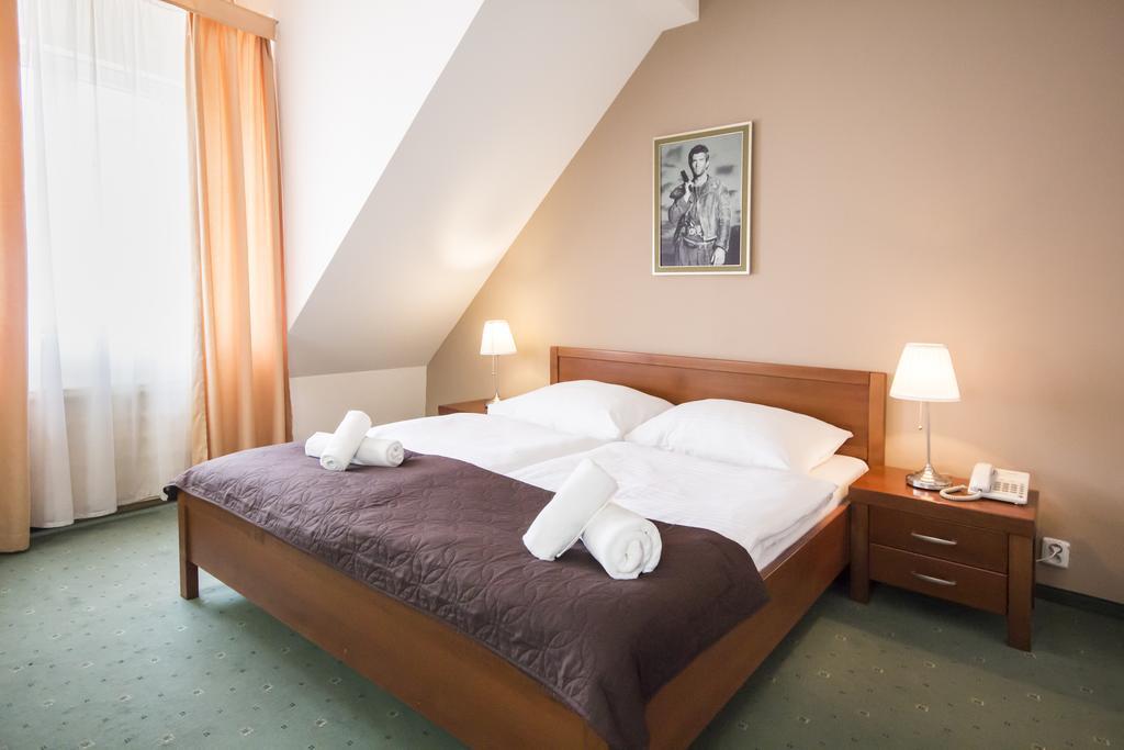 Film Hotel