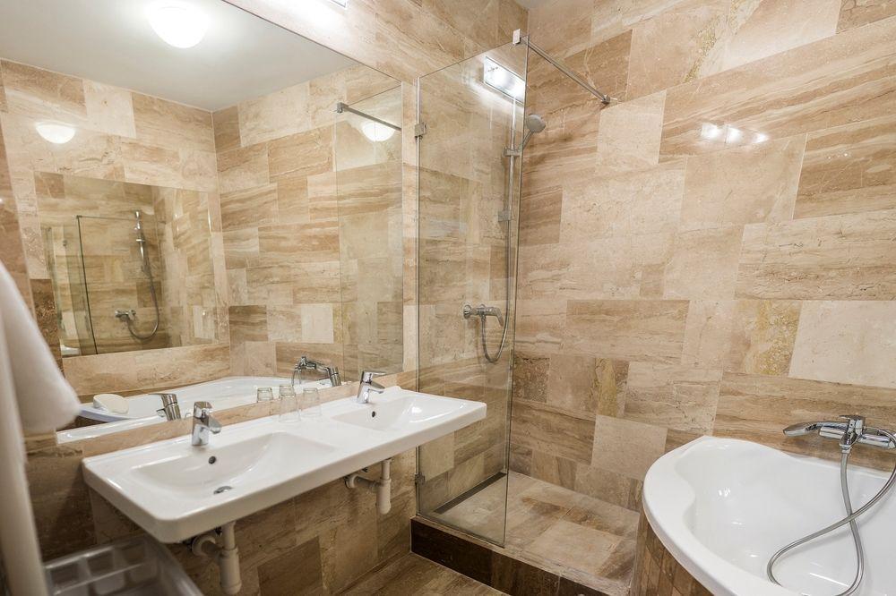 Film Hotel 3*